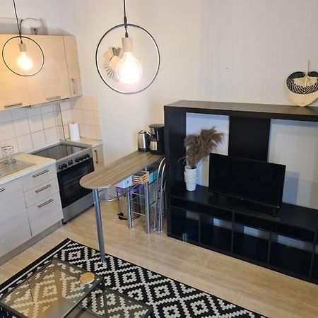 Fenia'S Apartment Alexandroupoli Bagian luar foto