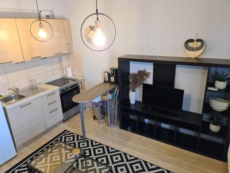 Fenia'S Apartment Alexandroupoli Bagian luar foto